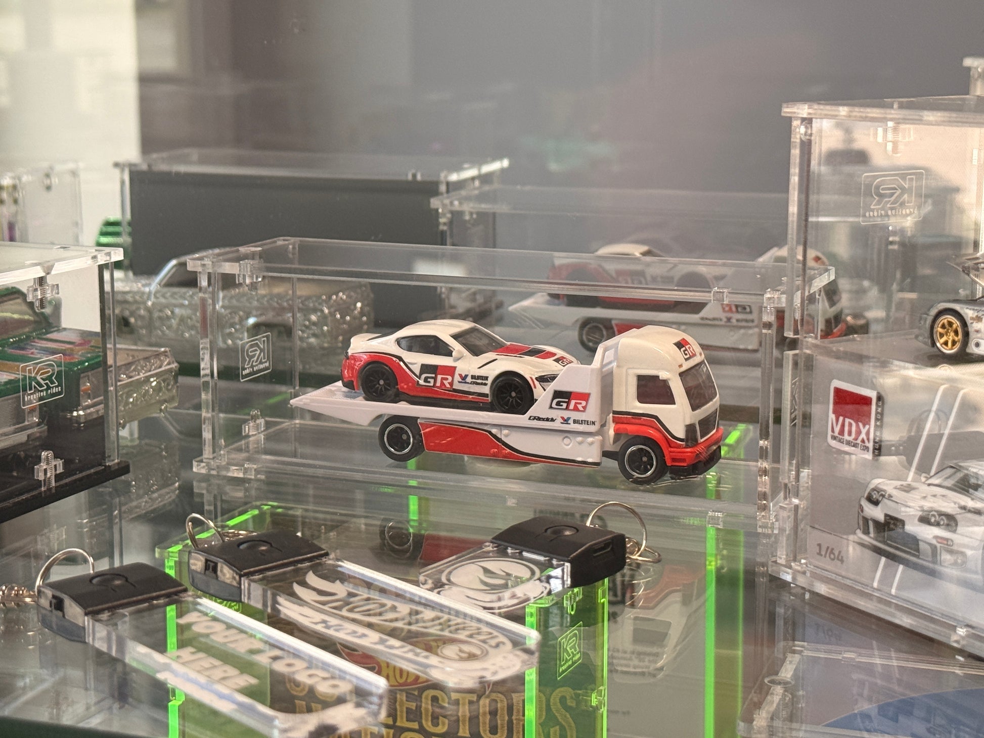 Customizers Transport Loosie Diecast Acrylic Display - Standard Version