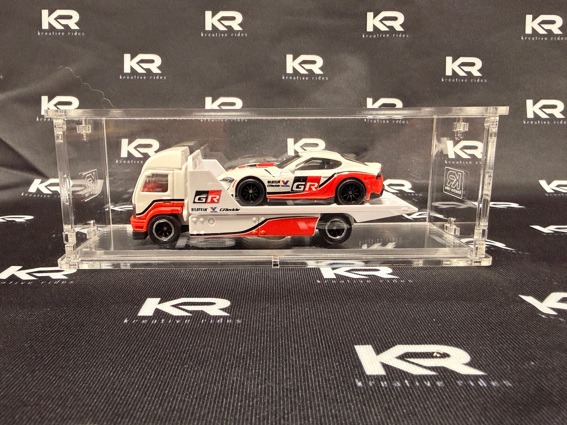 Customizers Transport Loosie Diecast Acrylic Display - Standard Version