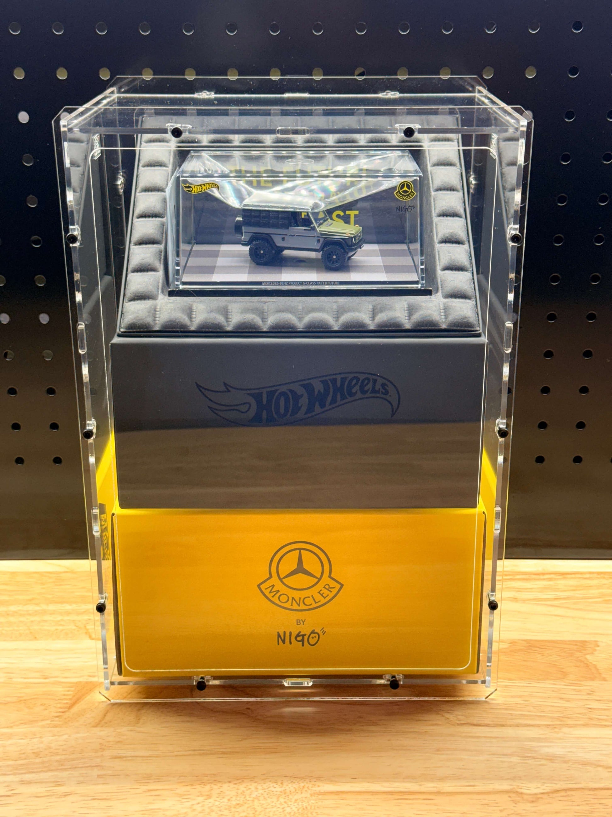 Hot Wheels x Mercedes-Benz Project G-class Past II Future designed by NIGO Acrylic Display Case