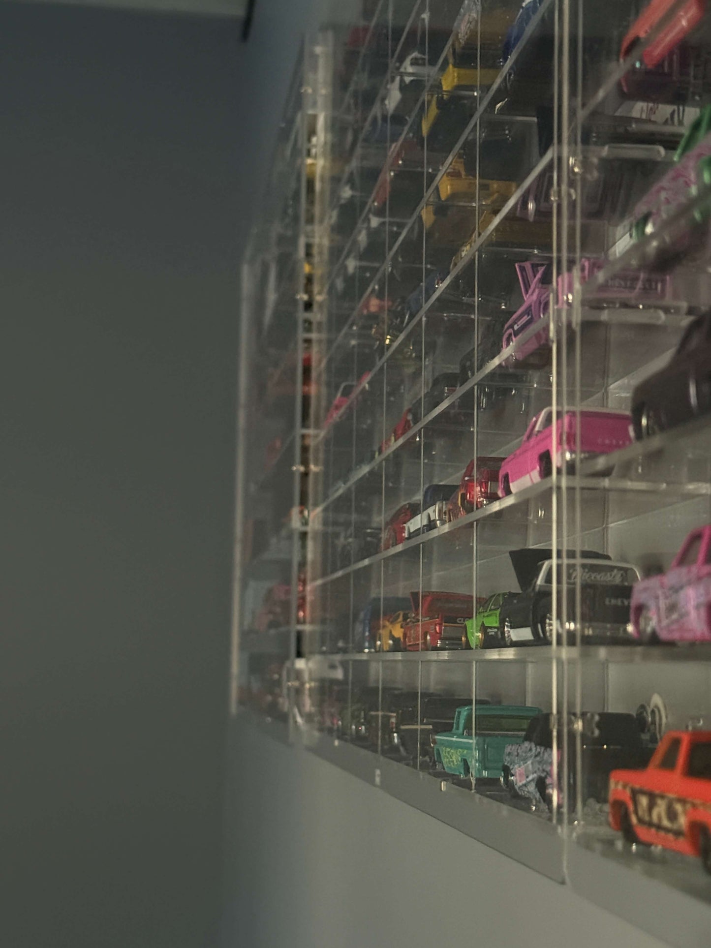 21-Slot Wall Display for 1:64 Scale Loose Transport Diecast | Deep Series | Flat Back