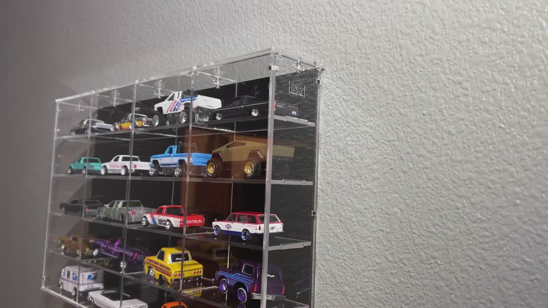 THE TWENTY PACK - Acrylic display case with 1:64 scale model cars